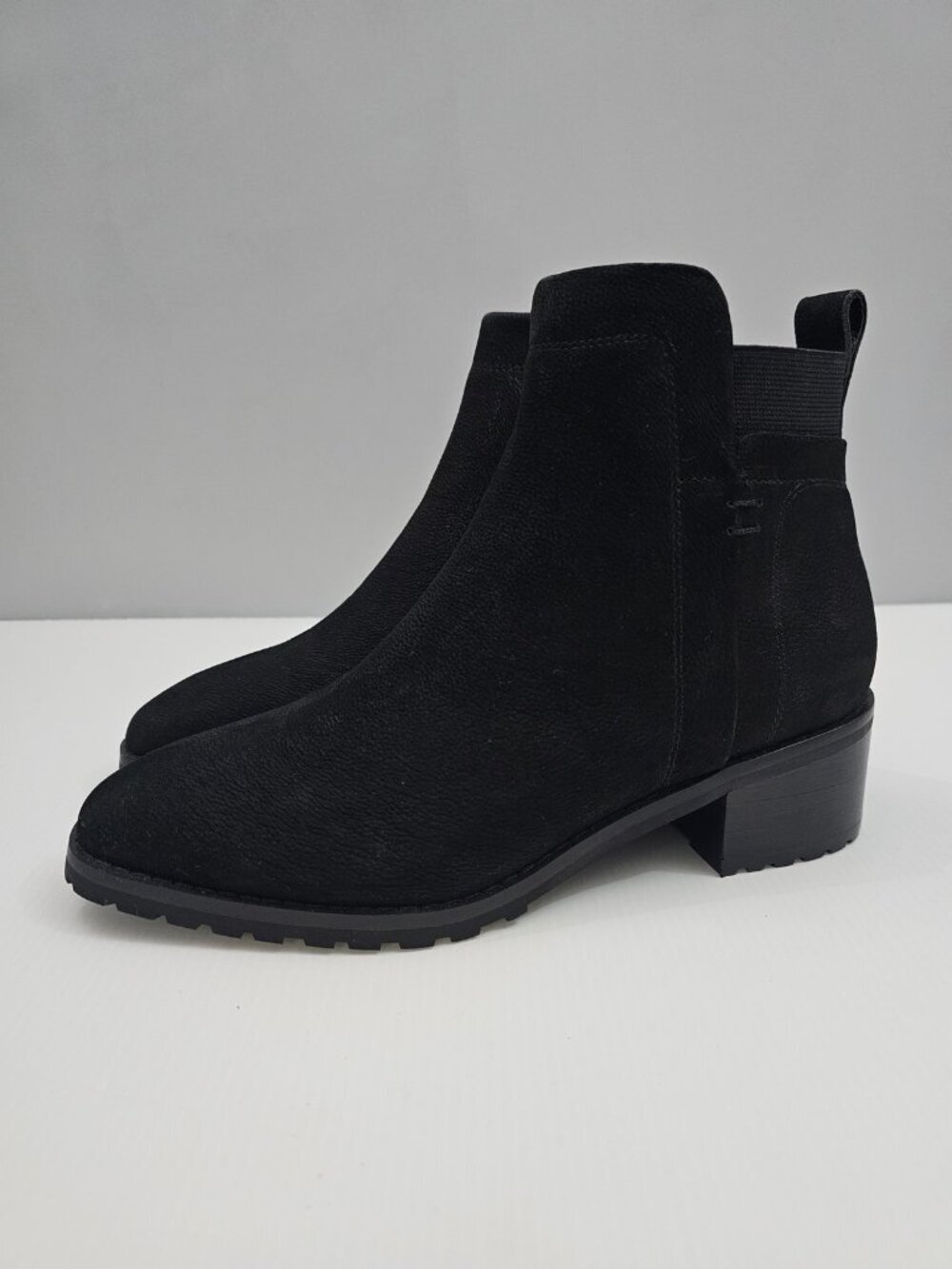 Blondo Shyne Waterproof Ankle Boot Womens 7.5 Black Nubuck Lug Sole Comfort NEW